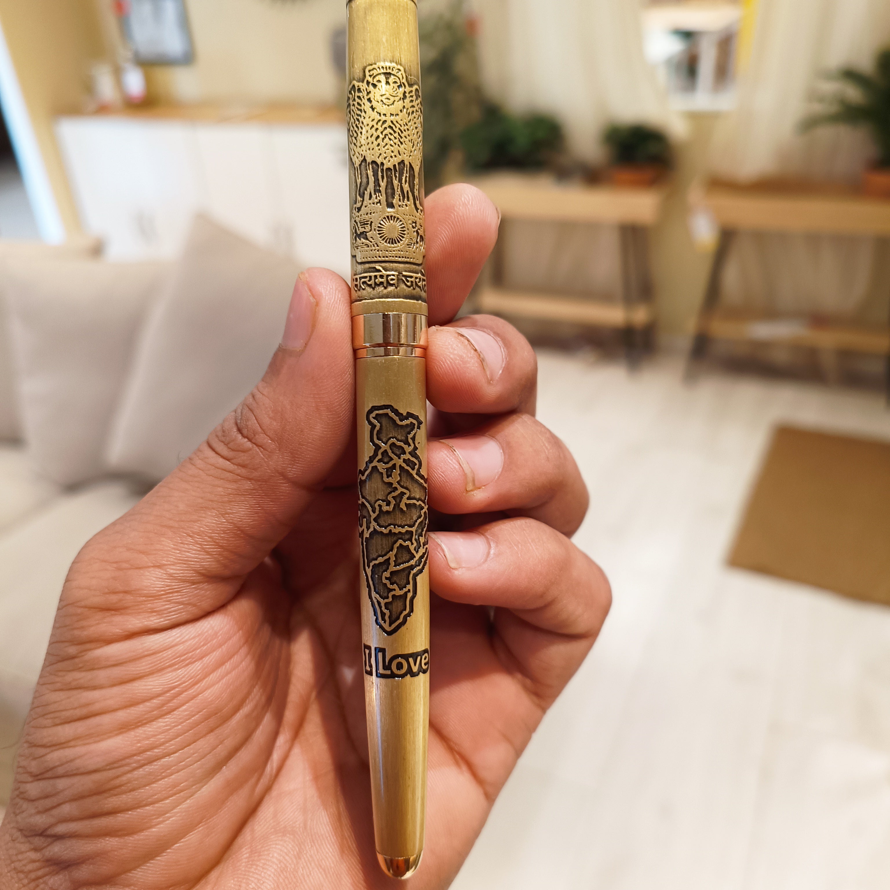 Shourya Golden  Pen