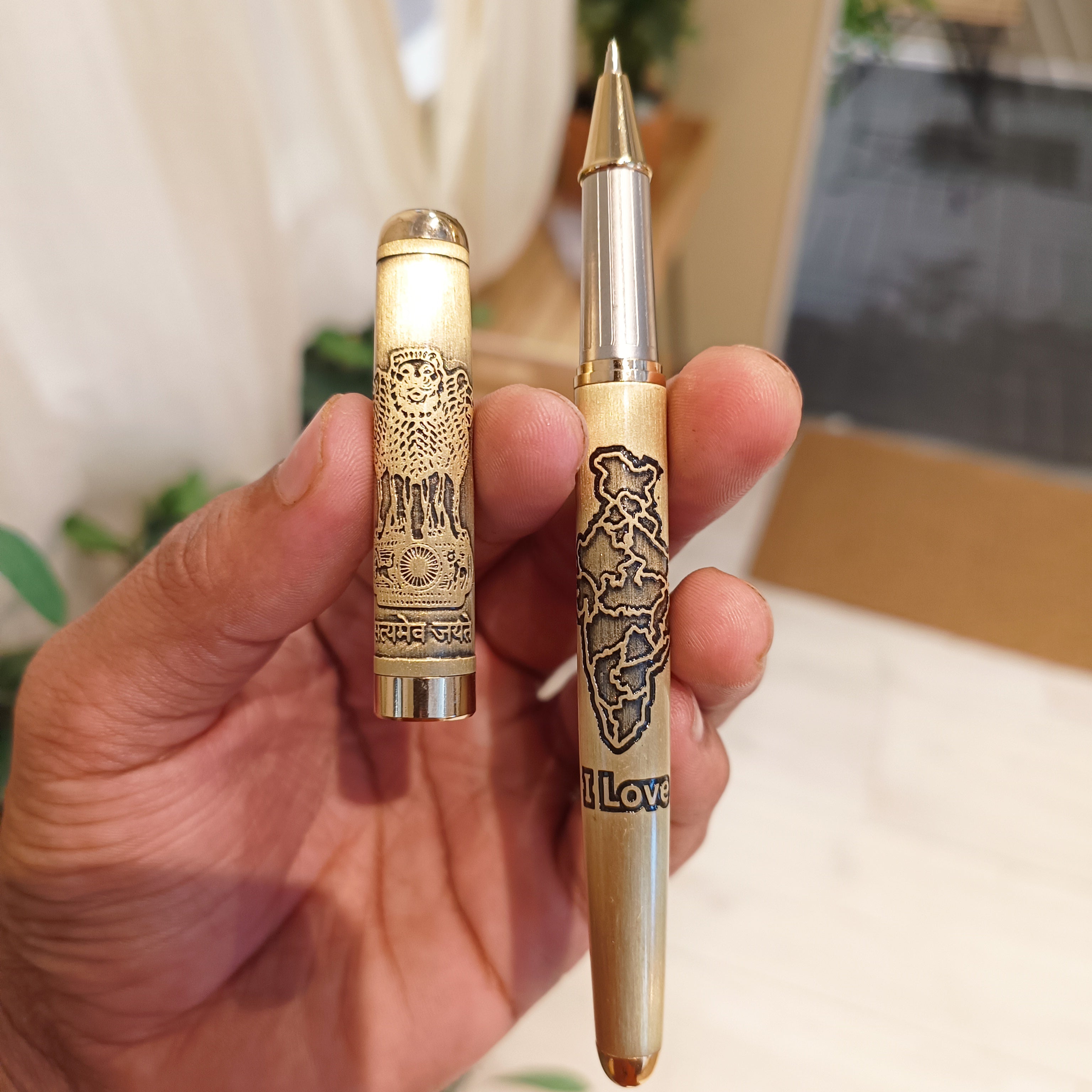 Shourya Golden  Pen